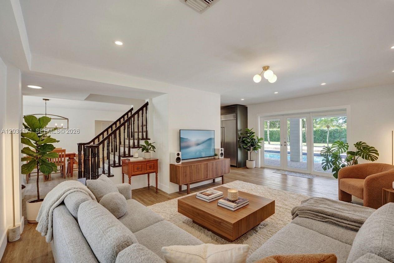 Image 4: First living room