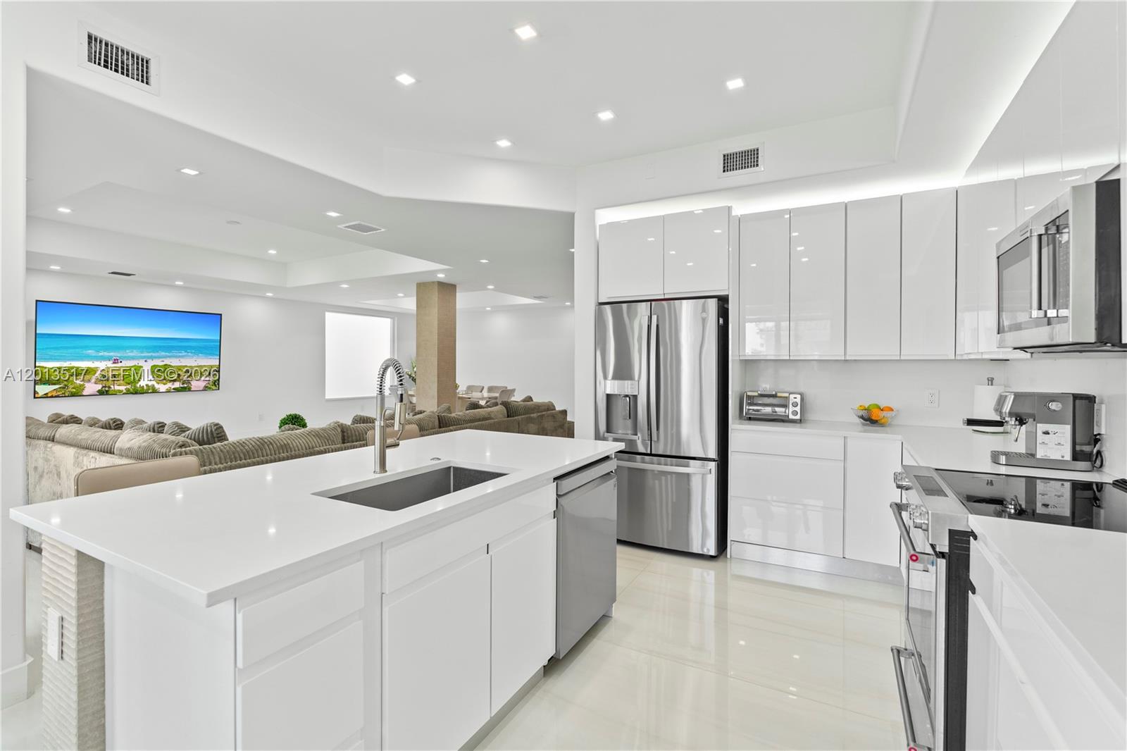 Image 2: Custom designed kitchen