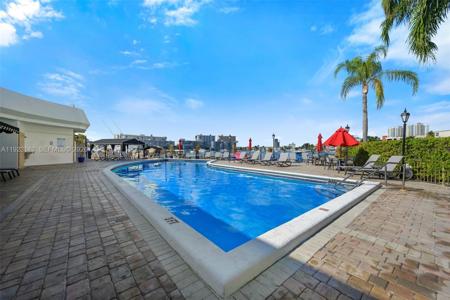 100 Golden Isles Dr