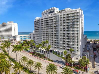 5401 Collins Ave