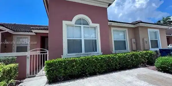 11102 SW 236th Ter
