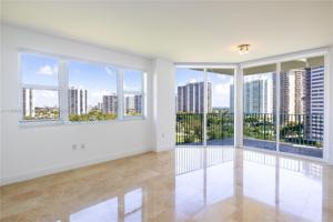 20000 E Country Club Dr Unit 1010