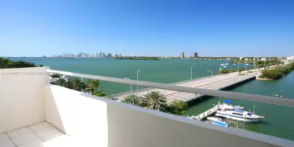 7904 West Dr Unit 701