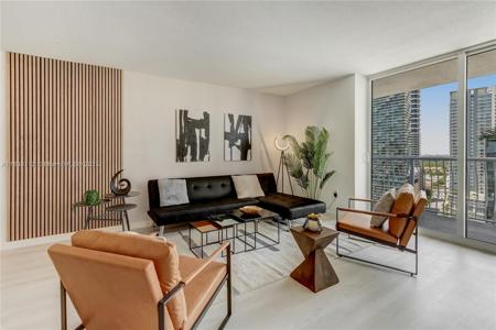 1200 Brickell Bay Dr