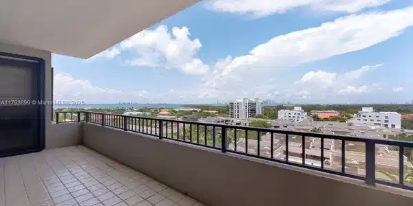 151 Crandon Blvd