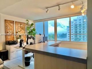 5005 Collins Ave