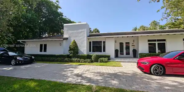 19 W Sunrise Ave