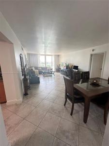 100 Bayview Dr