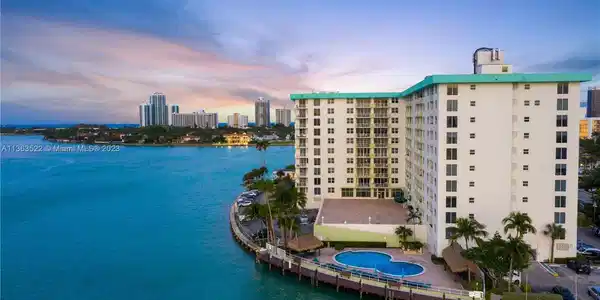 10350 W Bay Harbor Dr Unit 3G