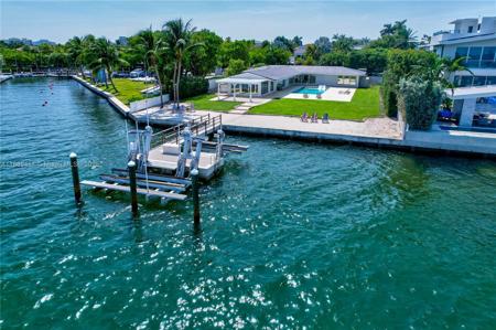 200 Harbor Dr