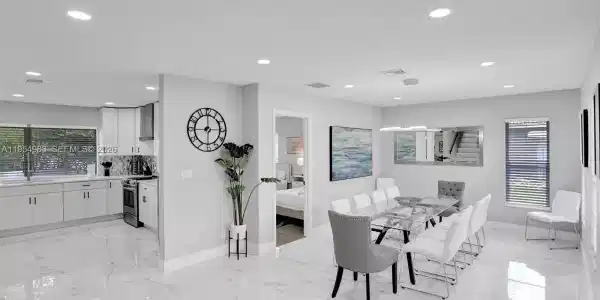 6 Little Harbor Way