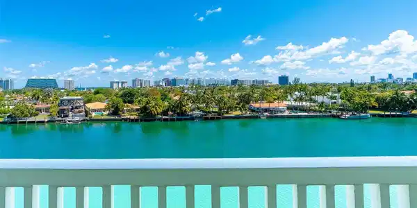 9111 E Bay Harbor Dr