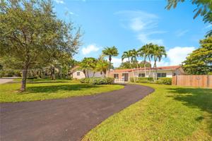 7325 SW 105th Ter