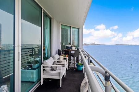 335 S Biscayne Blvd
