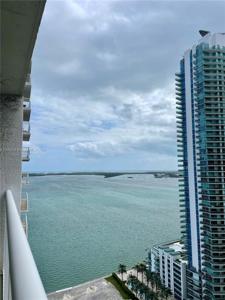1200 Brickell Bay Dr