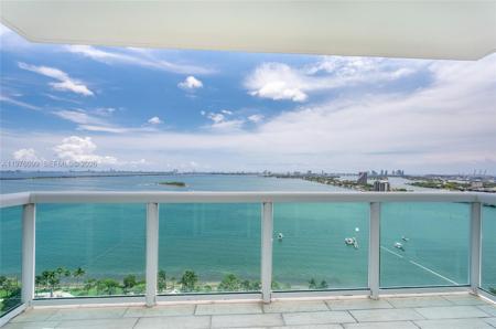 1800 N Bayshore Dr