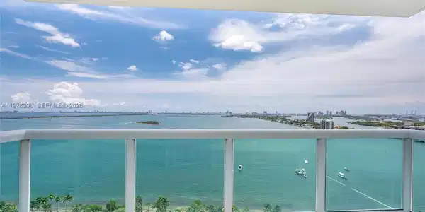 1800 N Bayshore Dr