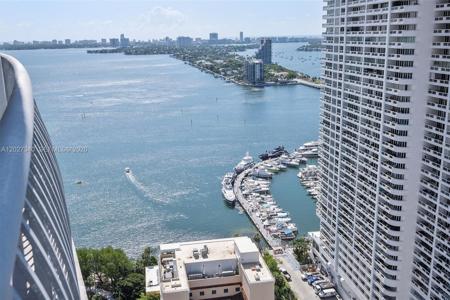 1750 N Bayshore Dr
