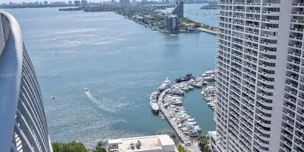1750 N Bayshore Dr