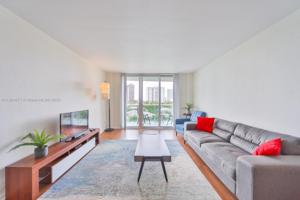 19370 Collins Ave Unit 622
