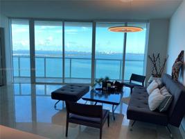 665 NE 25th St Unit 2104