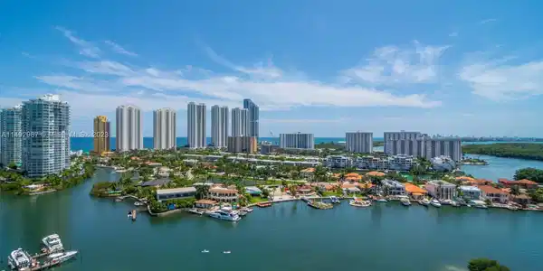 400 Sunny Isles Blvd