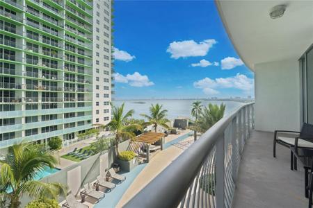 1750 N Bayshore Dr