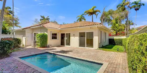 1459 Shoreline Way