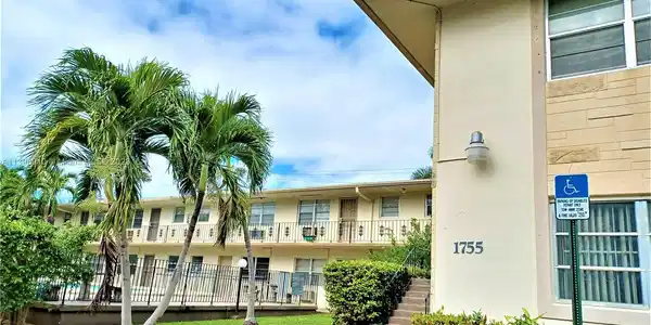 1755 NE 116th Rd Unit 18