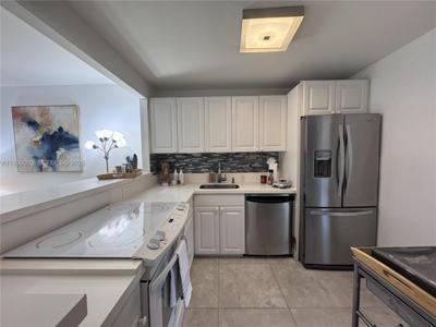 3301 N Country Club Dr