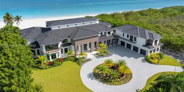 2405 Coco Plum Dr