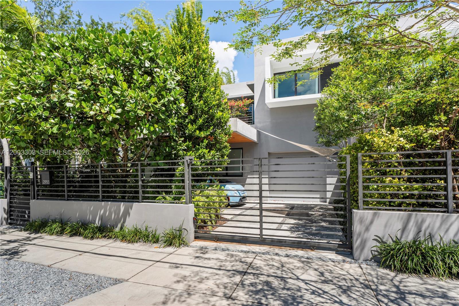 Image 2: Gated with 3 parking including carport/garage