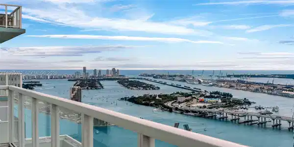 1900 N Bayshore Dr