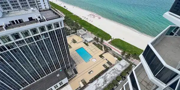 4779 Collins Ave