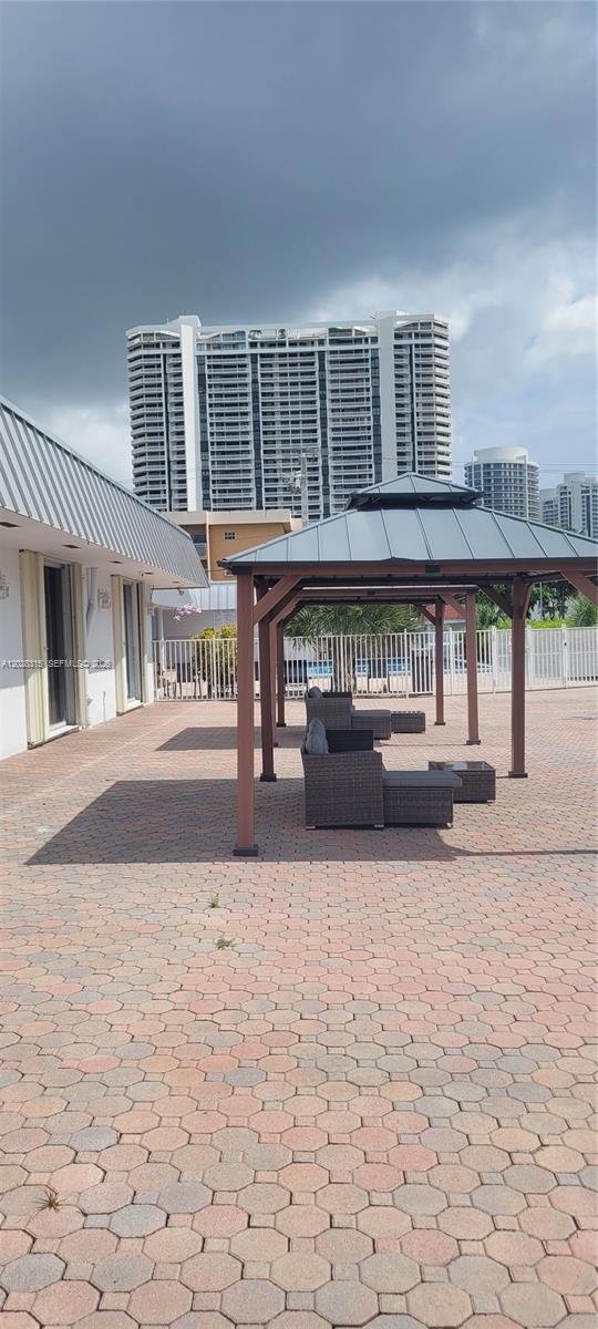 Image 3: Pool area