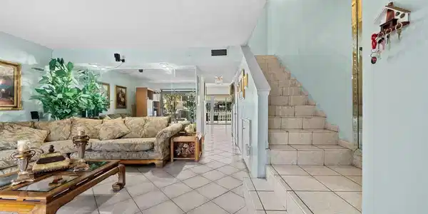 Image 4: Photo 4