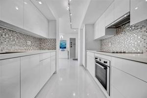 6917 Collins Ave Unit 720