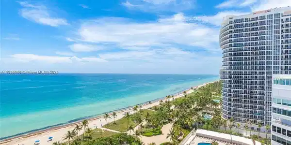10275 Collins Ave Unit 426