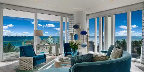 9111 Collins Ave