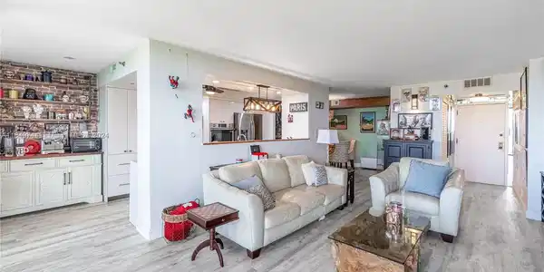 4000 Towerside Ter