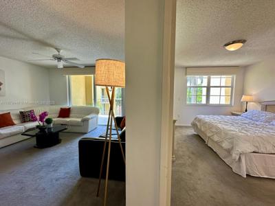 19701 E Country Club Dr