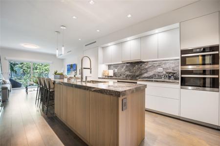 208 Jefferson Ave Unit 103