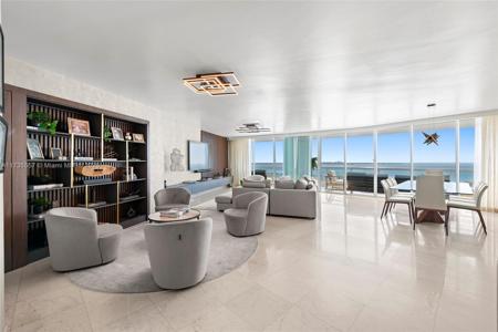 2127 Brickell Ave
