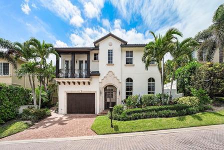 460 Surfside Ln