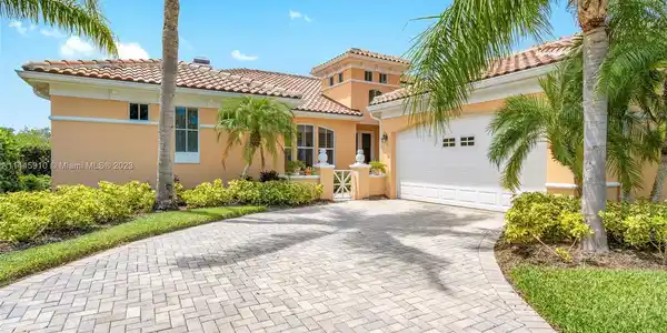 5065 Saint Josephs Island Ln