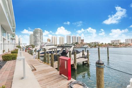 400 Sunny Isles Blvd