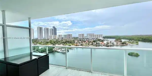 400 Sunny Isles Blvd