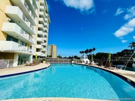 2020 NE 135th St Unit 210