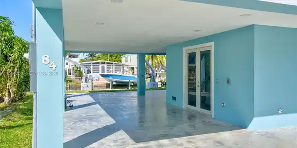 Image 4: Carport and Entry.