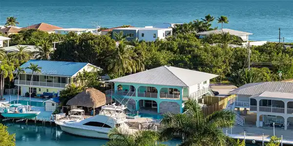 232 W Seaview Dr